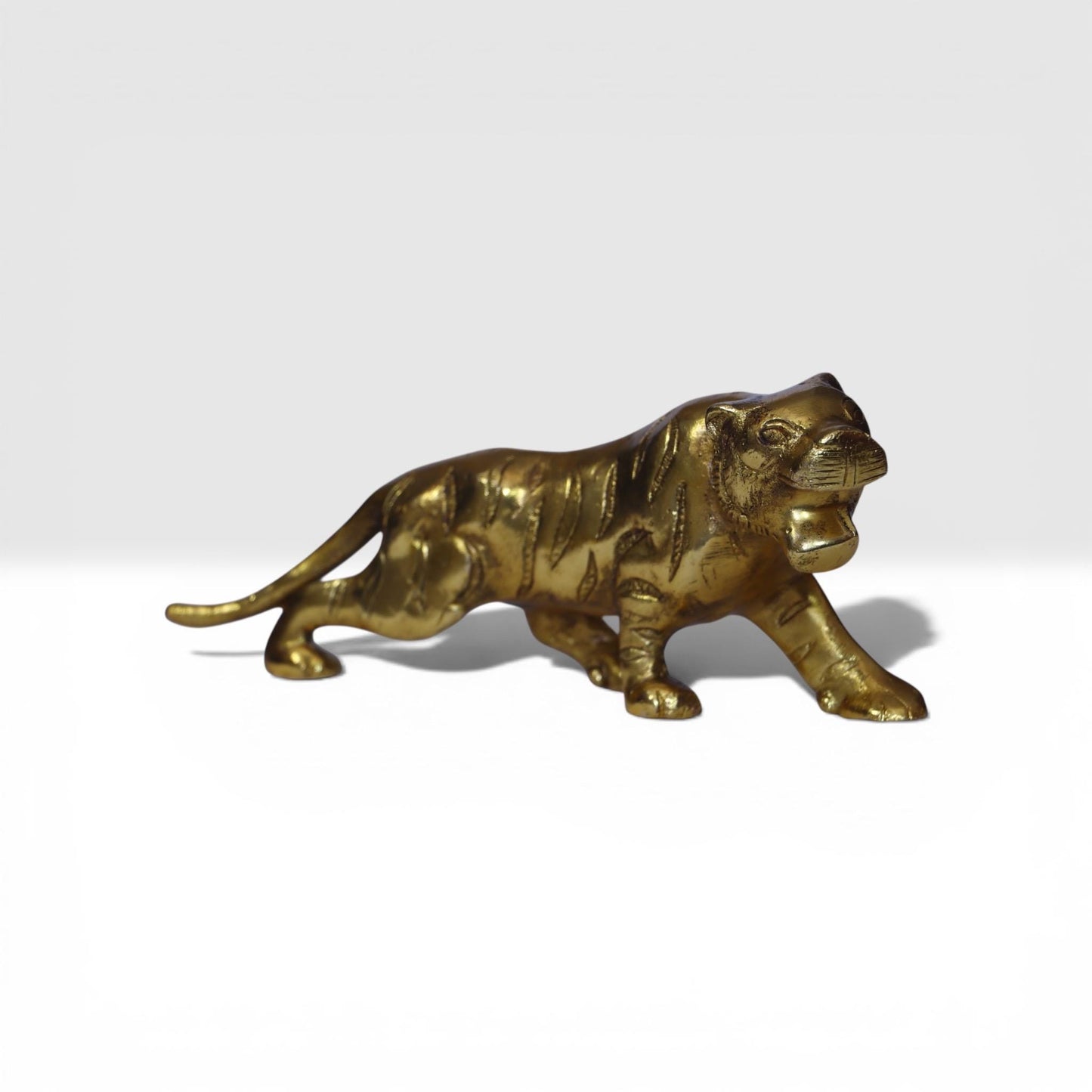 HANDMADE BRASS TIGER, Royal Sculpture, Golden patina, Symbol of power, Grandmillennial, Hollywood Regency, Animal Figurine, Vintage, Shelf.