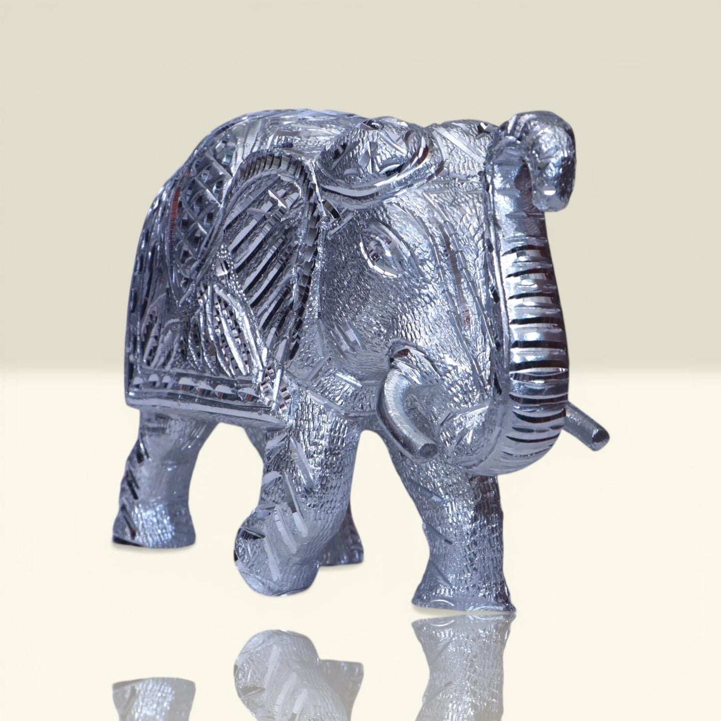 Silver Handcrafted Aluminum Elephant Decor Statue, Vintage Style Luxury Animal Sculpture, Modern Home & Office Table Figurine, Rich Silvera