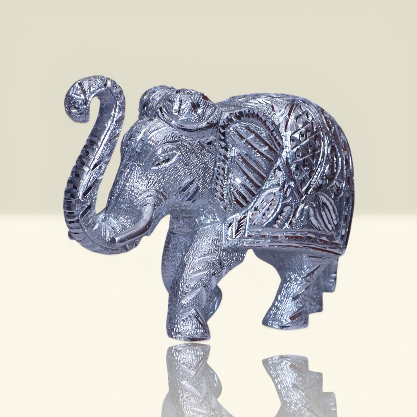 Silver Handcrafted Aluminum Elephant Decor Statue, Vintage Style Luxury Animal Sculpture, Modern Home & Office Table Figurine, Rich Silvera