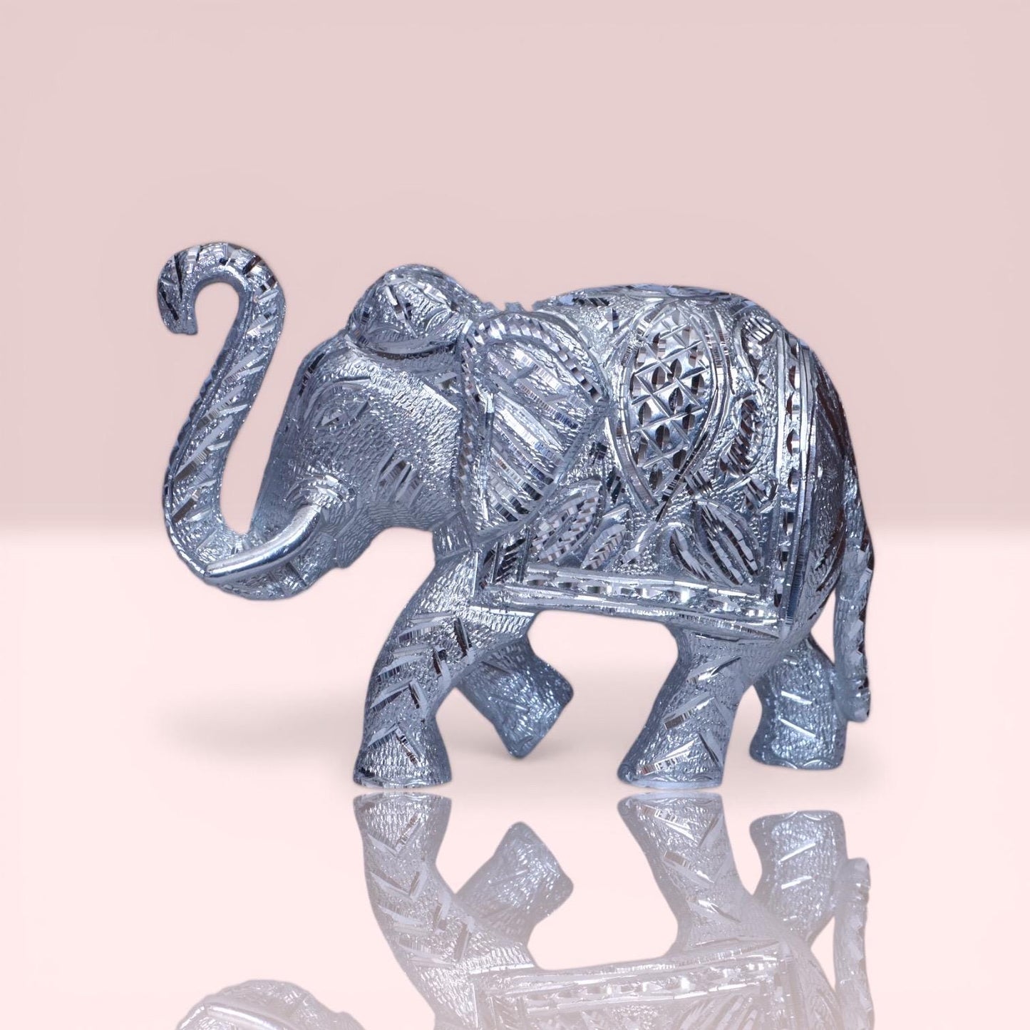 Silver Handcrafted Aluminum Elephant Decor Statue, Vintage Style Luxury Animal Sculpture, Modern Home & Office Table Figurine, Rich Silvera